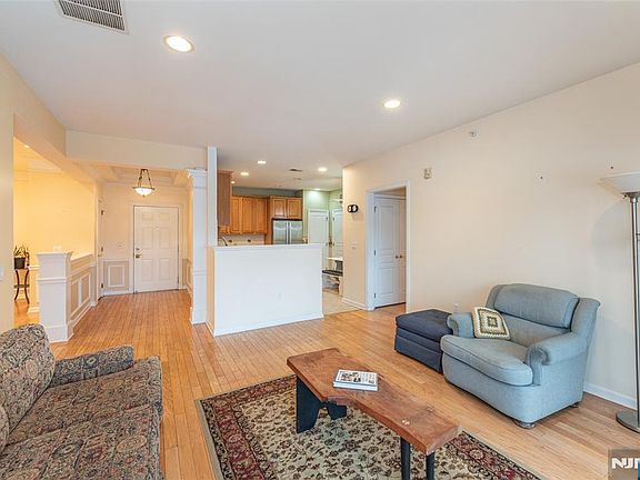 3rd image of 10323 Warrens Way