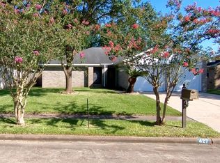 427 Buoy Rd, Webster, TX 77598