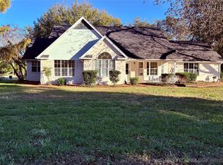 114 N Henderson St, Caddo, OK 74729