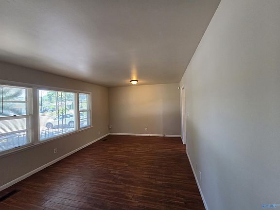 5th image of 4504 Sparkman Dr NW