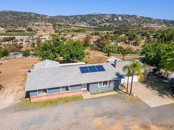 5th image of 1011 Olive Ave