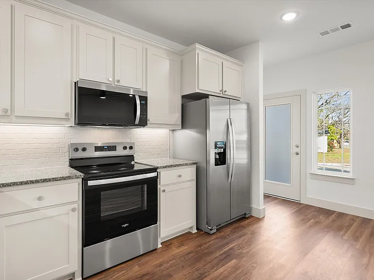 508 E Kimball St #2 — Photo 9