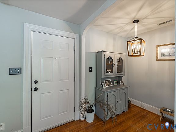 4th image of 4524 Grove Ave #U11