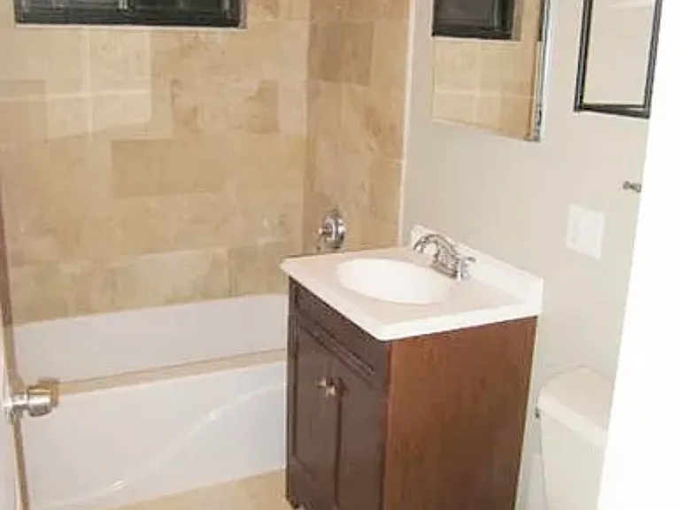 1348 W Chase Ave #3 — Photo 2
