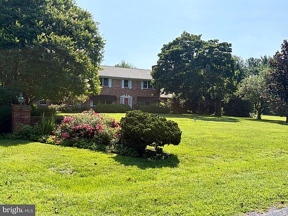 3rd image of 161 Greenwood Creek Rd