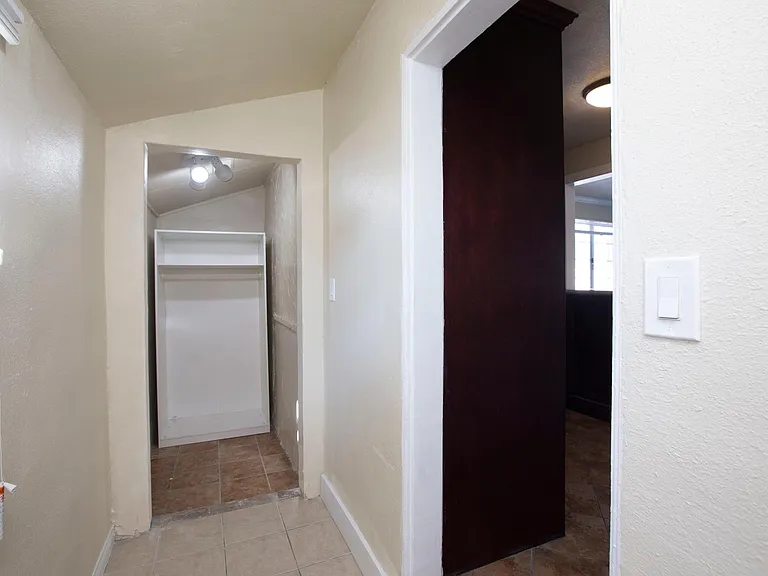 3317 L St — Photo 12