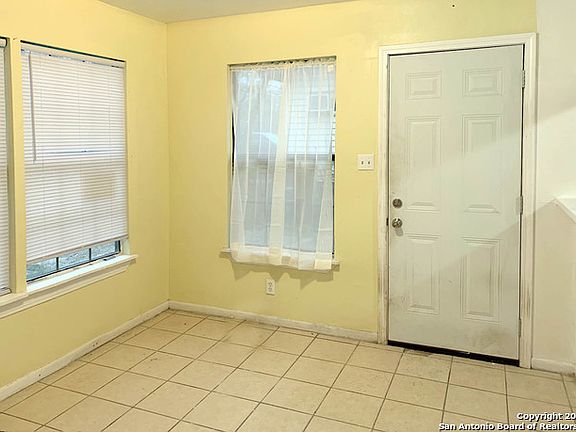 3rd image of 731 Sewanee St