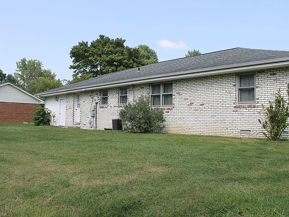 5th image of 1075 S Park Dr