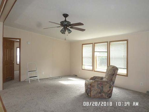 4th image of 154 W Long Lake Dr