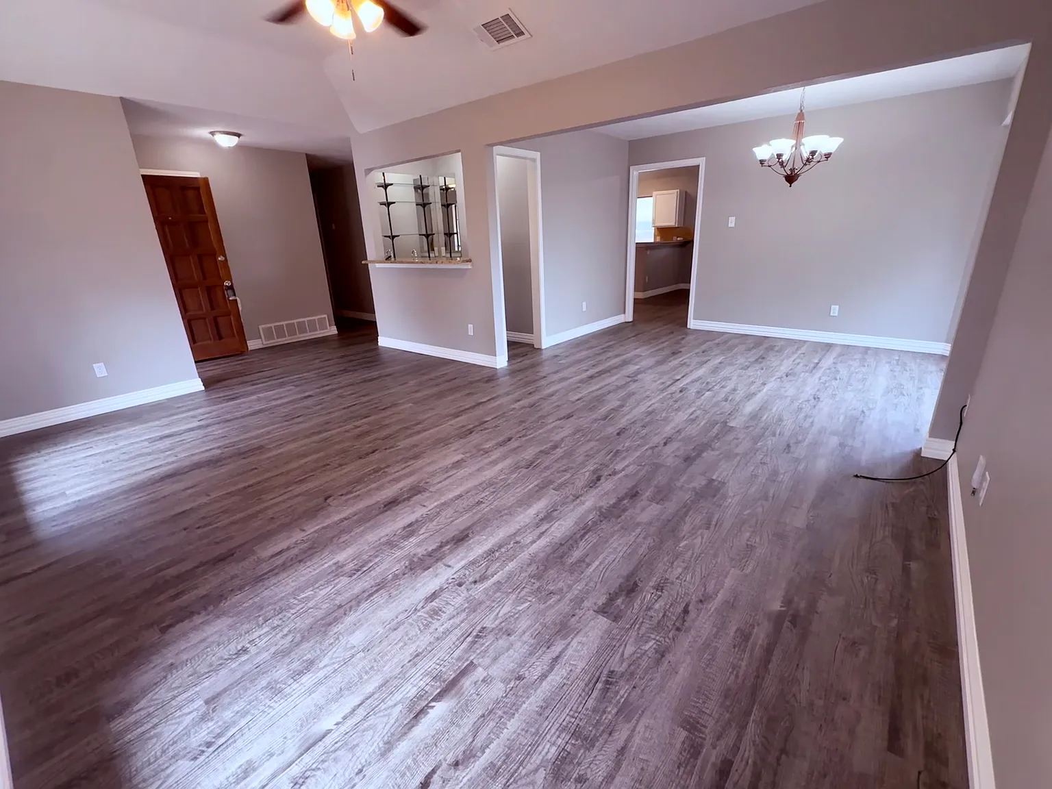 3 bed, 1704 sqft, $2,000 — Photo 3