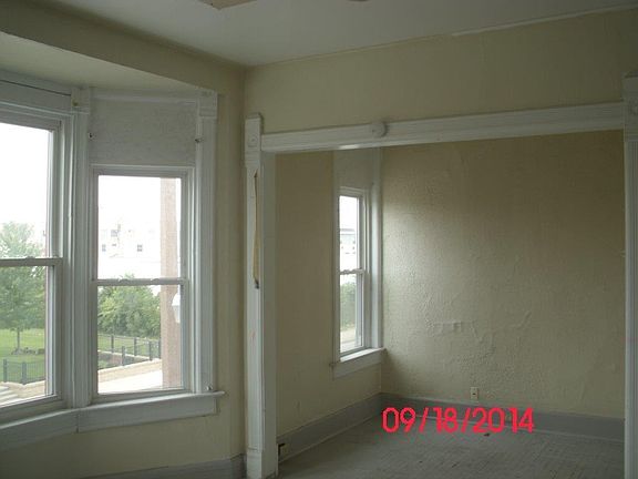 3rd image of 2220 N Teutonia Ave #2222