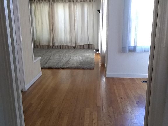 5th image of 2251 N Orange St
