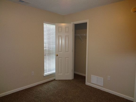 4th image of 8216 Mary Payton Dr