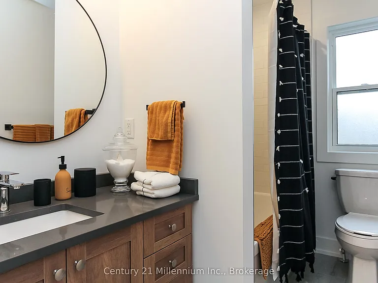 35 Linda Ln — Photo 10