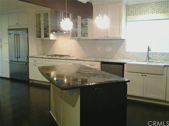 5th image of 551 S Jambolaya St