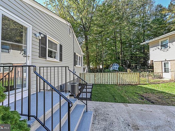 3rd image of 10205 Shiloh St