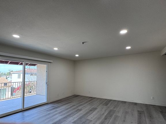 4th image of 11603 207th St