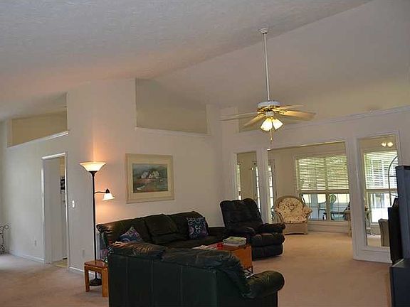 3rd image of 665 Sterling Oaks Dr
