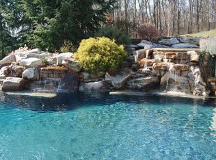 1049 Vaughn Crest Dr, Franklin, TN 37069