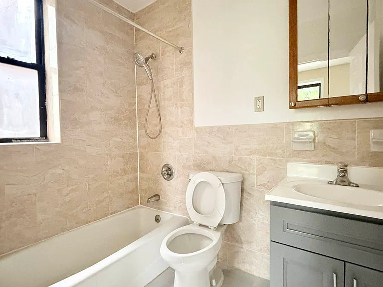 118-40 Metropolitan Ave #3C — Photo 11