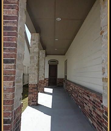 4th image of 804 Chapel Hill Ln