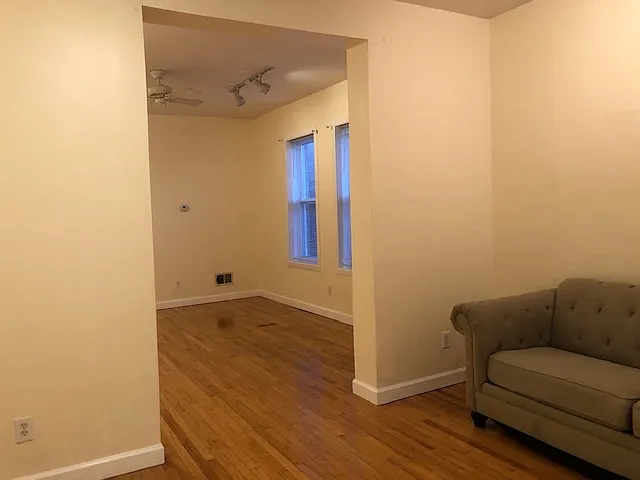 1513 N Claremont Ave #1 — Photo 16