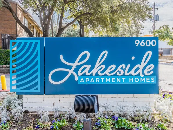 Lakeside Apartments