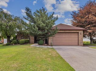 838 Bellaire Dr, Bellevue, OH 44811