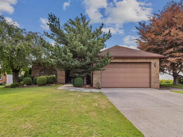 838 Bellaire Dr, Bellevue, OH 44811