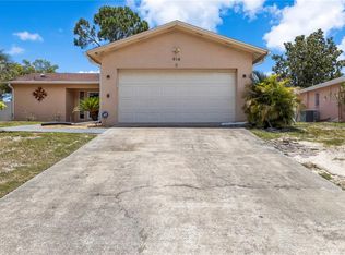 914 Carlton Rd, Tarpon Springs, FL 34689