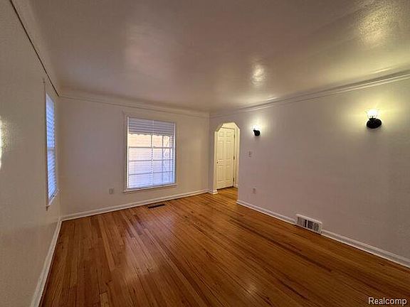 2nd image of 19502 Whitcomb St