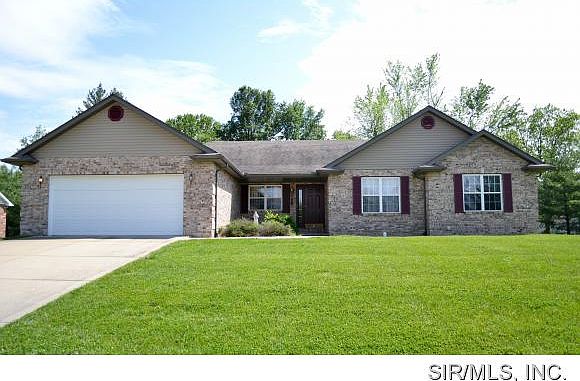 1st image of 200 Woods Manor Dr
