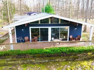 2301 Morning Star Dr, ROAMING SHORES, OH 44084