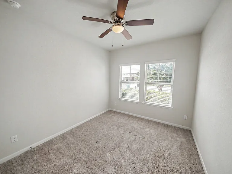 3037 Beringer Blvd — Photo 28