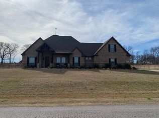 150 Champions Way, Azle, TX 76020
