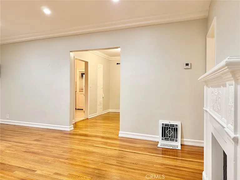 1744 Huntington Dr — Photo 10