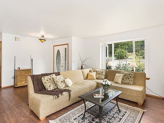3rd image of 219 162nd Avenue Ct SW