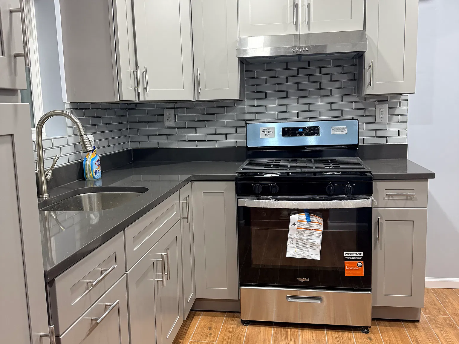 3 bed, 1.5 bath, $3,600 — Photo 3