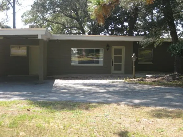 21 Longwood Dr, Shalimar, FL 32579