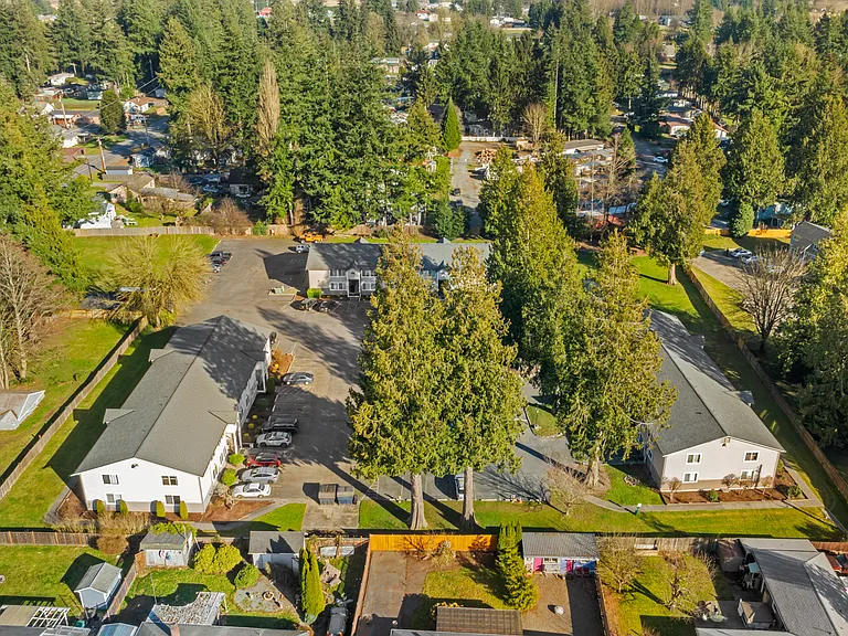 Cedars Apartments & Daffodil Court Townhomes — Photo 12