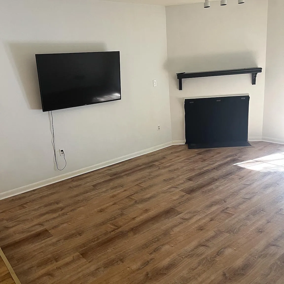 2 bed, 2.0 bath, 1433 sqft, $2,100 — Photo 4