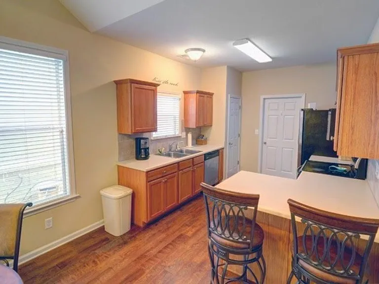 1241 Isle Bay Dr — Photo 7