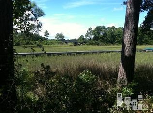 702 Cord Grass Rd, Hampstead, NC 28443