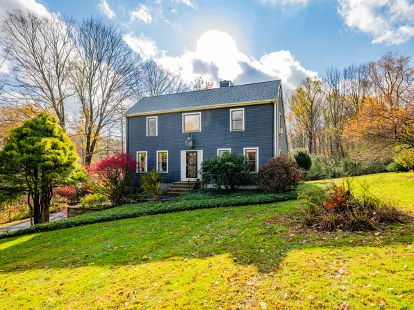 17 Old Flanders Road, Woodbury, CT 06798