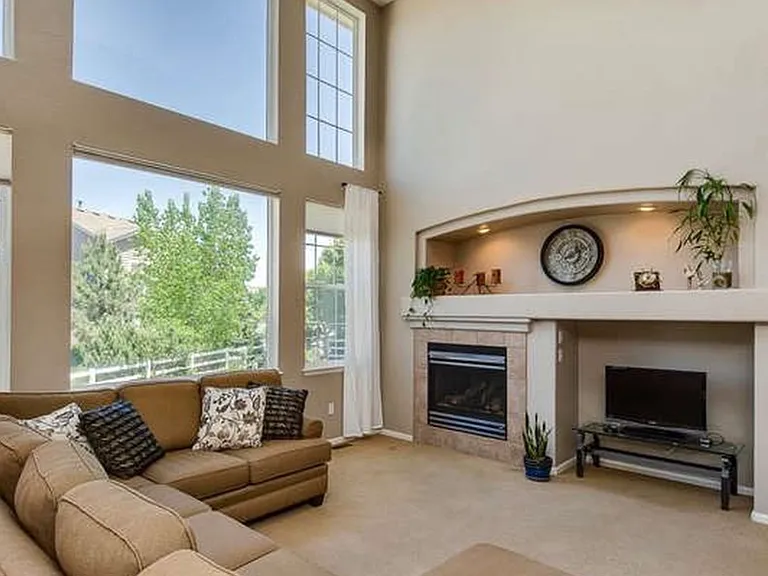 1546 S Gold Bug Cir — Photo 2