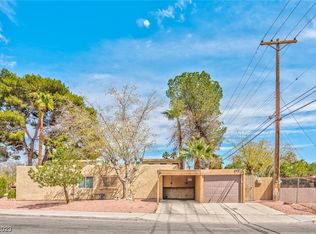 39 Moonlight Dr, Las Vegas, NV 89110