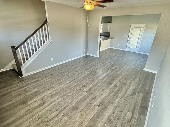 3rd image of 1017 Amber Hills Dr
