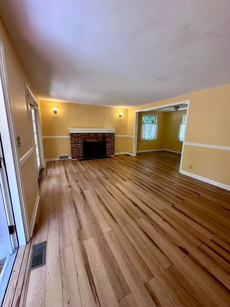 Charming 3bed/2bath House! — Photo 2