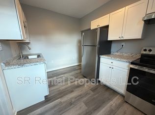 243 S Main St APT 8, Franklin, OH 45005