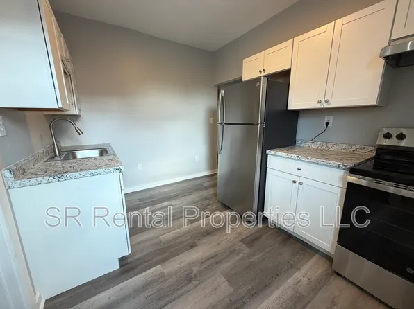 243 S Main St APT 8, Franklin, OH 45005